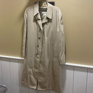 London Fog Vintage Trench Coat with Removable Insert for Warmth 46R